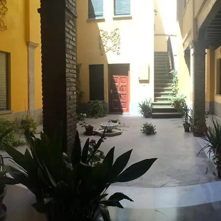 Puerta Real Apartment *